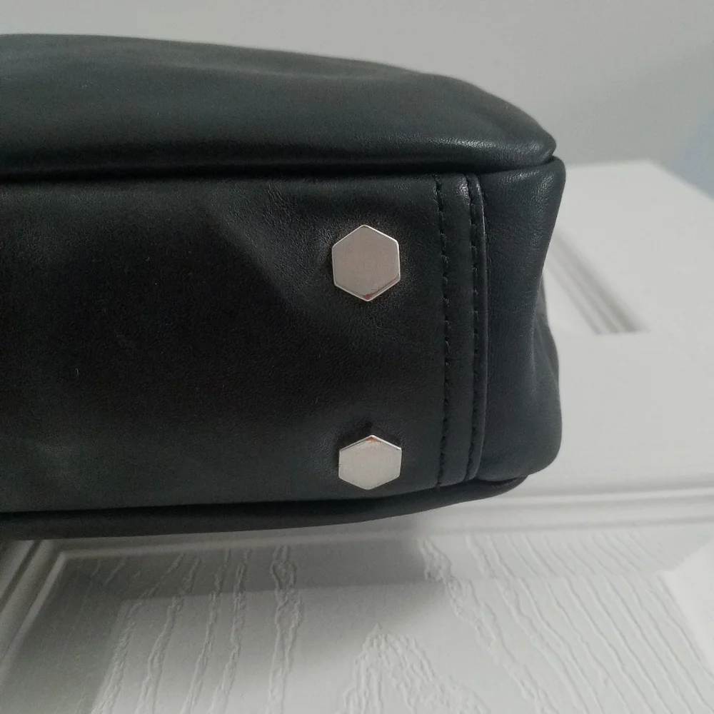 UGG Leather Slim Branford Satchel Laptop Work Bag - Picture 4 of 15